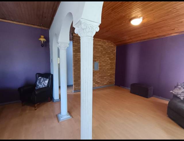 4 BEDROOM HOUSE FOR SALE IN WANNENBURGHOOGTE